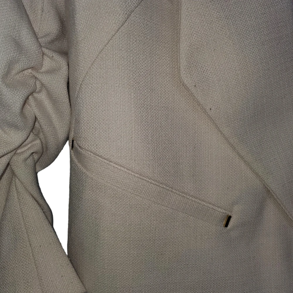 H&M Cream Blazer - Picture 4 of 9